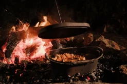 Hot Campfire 10 Quart Oval Camp Oven